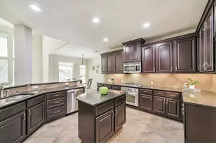 13607 Breakwater Path Loop, Houston, TX 77044 - Photo 12