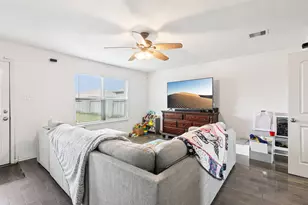 2315 Oyster Bay Ave, La Marque, TX 77568 - Photo 6