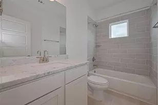 8927 Grovner Pl, Houston, TX 77055 - Photo 32