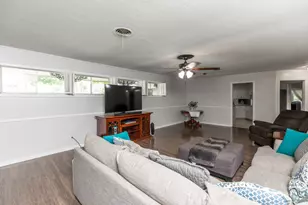 5990 N Circuit Dr, Beaumont, TX 77706 - Photo 12