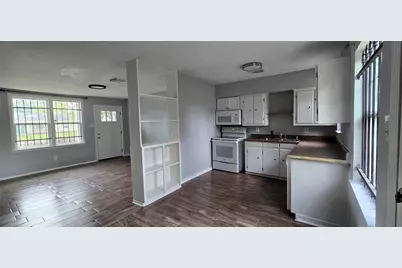 9410 Rosehaven Drive, Houston, TX 77051 - Photo 2
