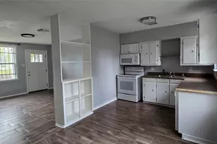 9410 Rosehaven Dr, Houston, TX 77051 - Photo 2
