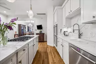3384 Maroneal St, Houston, TX 77025 - Photo 10