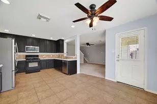 31722 Royal Woods Ct, Conroe, TX 77385 - Photo 10