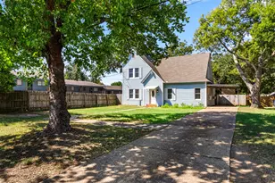 910 Avenue J, Huntsville, TX 77320 - Photo 2