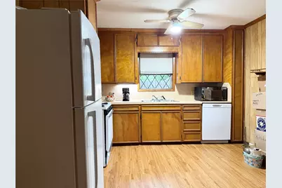 417 S Kansas Street, La Porte, TX 77571 - Photo 8
