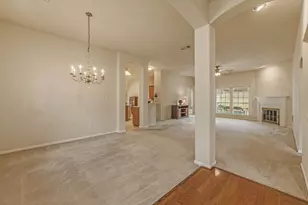 312 Broadmoor Dr, Huntsville, TX 77340 - Photo 10