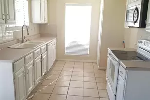 10423 Tenneco Dr, Houston, TX 77099 - Photo 4