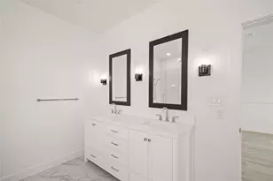 2311 Via Cami Ln, Houston, TX 77051 - Photo 12