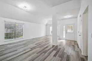 143 W Village Knoll Cir, Spring, TX 77381 - Photo 4