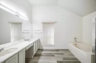 143 W Village Knoll Cir, Spring, TX 77381 - Photo 20