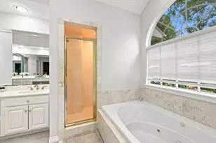 5571 Beverly Hill St, Houston, TX 77056 - Photo 18
