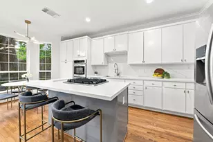 5571 Beverly Hill St, Houston, TX 77056 - Photo 10