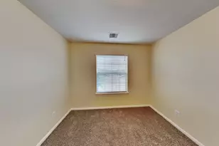 8670 Chaletford Dr, Houston, TX 77044 - Photo 14