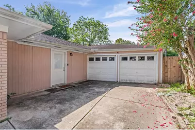 6119 Yarwell Drive, Houston, TX 77096 - Photo 4