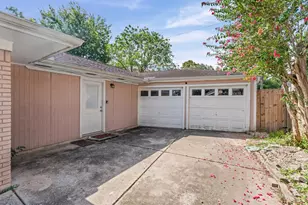 6119 Yarwell Dr, Houston, TX 77096 - Photo 4