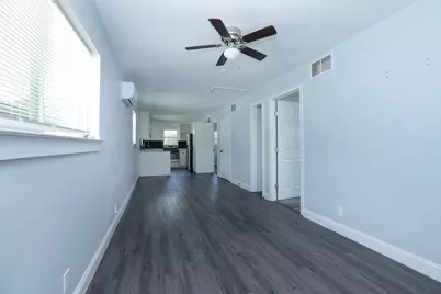 4120 Linn Street #B, Houston, TX 77026 - Photo 2