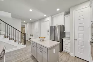 631 Sand Branch Dr, Conroe, TX 77304 - Photo 10