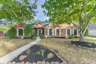 617 Woodview Dr, Friendswood, TX 77546 - Photo 4