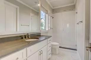 803 Blackshire Ln, Houston, TX 77055 - Photo 10