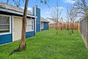 12310 Ashling Dr, Houston, TX 77477 - Photo 26