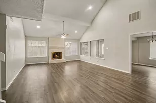 12310 Ashling Dr, Houston, TX 77477 - Photo 4