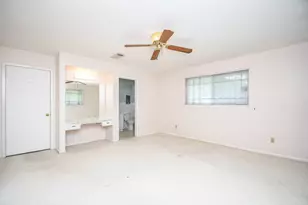 7719 Clarewood Dr, Houston, TX 77036 - Photo 14
