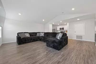 72 Road 51028, Cleveland, TX 77327 - Photo 2