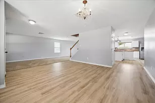 7627 Greenwood Point Dr, Cypress, TX 77433 - Photo 12