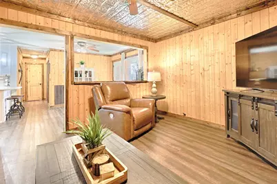 1055 Cr 214, Weimar, TX 78962 - Photo 12