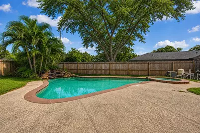 4127 Hill Oak Drive, Houston, TX 77092 - Photo 38