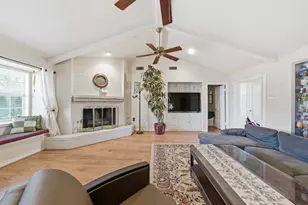 942 Brunswick Cir, Sugar Land, TX 77478 - Photo 10