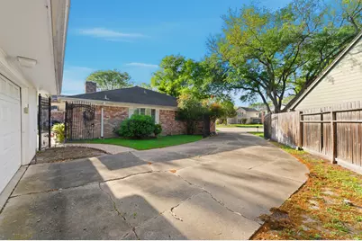 942 Brunswick Circle, Sugar Land, TX 77478 - Photo 42