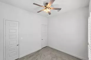 17759 Monarch Vis Ln, Conroe, TX 77302 - Photo 22
