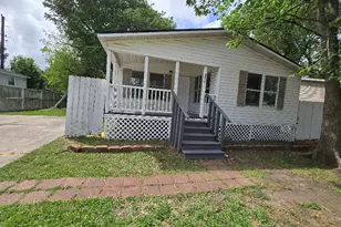 5815 Dylan Dr, Baytown, TX 77521 - Photo 1