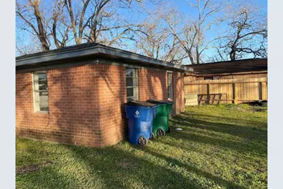 609 W 6th Street, Sweeny, TX 77480 - Photo 4