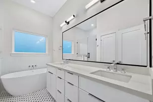 902 Kern St, Houston, TX 77009 - Photo 26