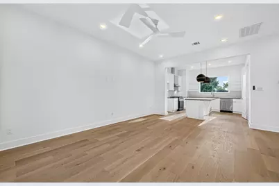 902 Kern St #B, Houston, TX 77009 - Photo 12