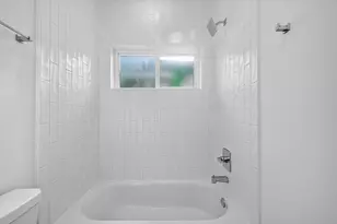 902 Kern St, Houston, TX 77009 - Photo 10