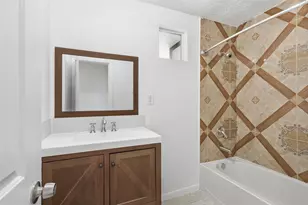 407 Meters St, Houston, TX 77020 - Photo 10
