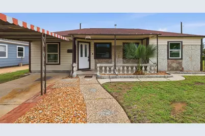 407 Meters Street, Houston, TX 77020 - Photo 1