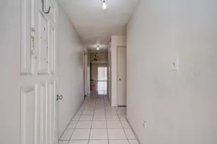 12912 Village Gate Dr, Houston, TX 77082 - Photo 2