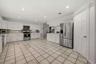322 Buffalo Ct, Livingston, TX 77351 - Photo 12