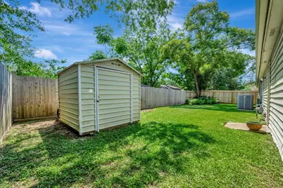 15518 Pleasant Valley Road, Houston, TX 77062 - Photo 44