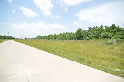 7716 Amanda Dr, Cleveland, TX 77327 - Photo 8