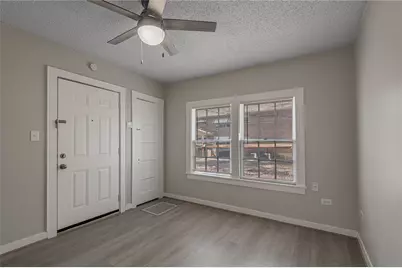 811 Sam Houston Avenue #B, Huntsville, TX 77320 - Photo 2
