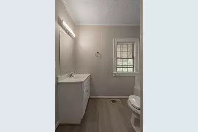 811 Sam Houston Avenue #B, Huntsville, TX 77320 - Photo 12