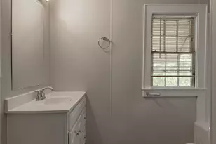 811 Sam Houston Ave, Huntsville, TX 77320 - Photo 12