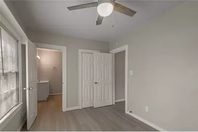 811 Sam Houston Avenue #B, Huntsville, TX 77320 - Photo 10