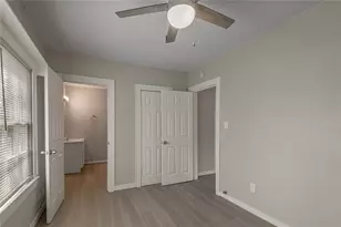 811 Sam Houston Ave, Huntsville, TX 77320 - Photo 10